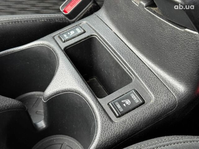 Белый Ниссан Rogue, объемом двигателя 2.5 л и пробегом 178 тыс. км за 14680 $, фото 17 на Automoto.ua