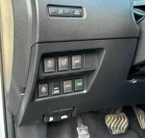 Білий Ніссан Rogue, об'ємом двигуна 2.5 л та пробігом 99 тис. км за 14500 $, фото 9 на Automoto.ua