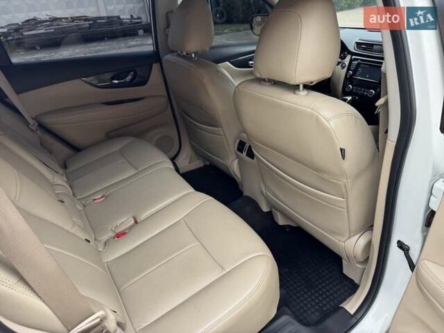 Білий Ніссан Rogue, об'ємом двигуна 2.49 л та пробігом 116 тис. км за 15500 $, фото 19 на Automoto.ua