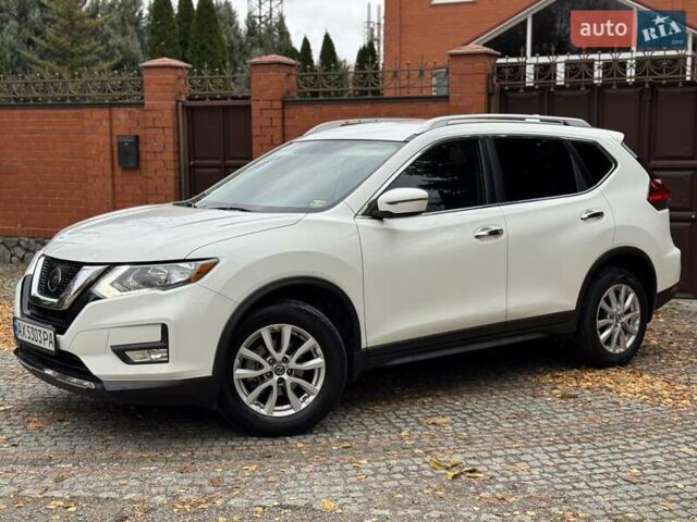 Белый Ниссан Rogue, объемом двигателя 2.49 л и пробегом 88 тыс. км за 14200 $, фото 4 на Automoto.ua