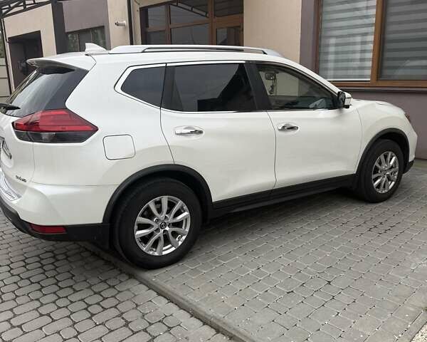 Ніссан Rogue 2017 у Вінниці на Automoto.ua Білий Ніссан Rogue, об'ємом двигуна 2.49 л та пробігом 161 тис. км за 14300 $, фото 6 на Automoto.ua