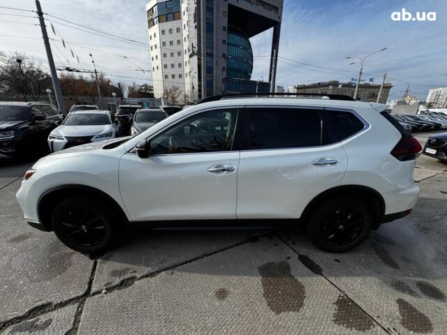 Белый Ниссан Rogue, объемом двигателя 2.5 л и пробегом 178 тыс. км за 14680 $, фото 3 на Automoto.ua