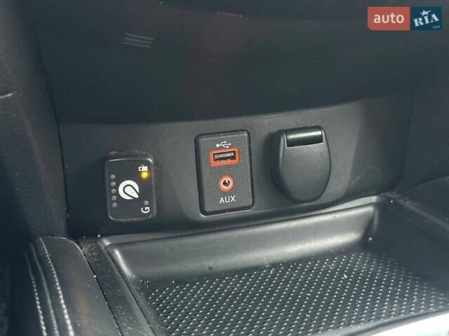 Белый Ниссан Rogue, объемом двигателя 2.49 л и пробегом 112 тыс. км за 13690 $, фото 18 на Automoto.ua