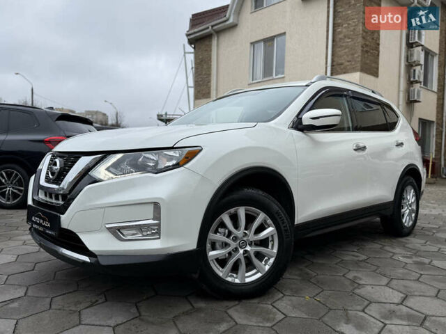 Белый Ниссан Rogue, объемом двигателя 2.49 л и пробегом 133 тыс. км за 13900 $, фото 6 на Automoto.ua