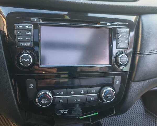 Белый Ниссан Rogue, объемом двигателя 2.49 л и пробегом 140 тыс. км за 15499 $, фото 5 на Automoto.ua