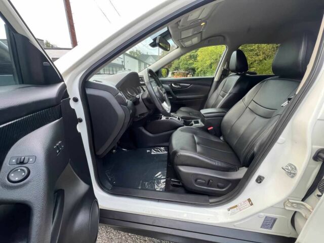 Белый Ниссан Rogue, объемом двигателя 2 л и пробегом 52 тыс. км за 7600 $, фото 9 на Automoto.ua