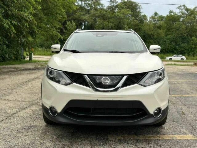 Белый Ниссан Rogue, объемом двигателя 2 л и пробегом 60 тыс. км за 3100 $, фото 1 на Automoto.ua