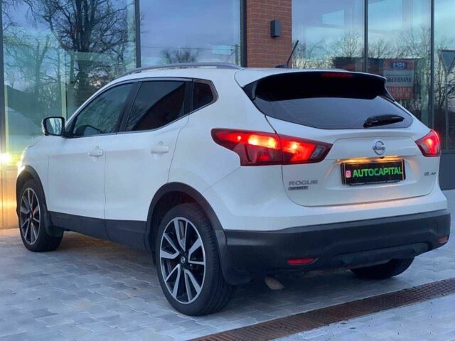 Білий Ніссан Rogue, об'ємом двигуна 2 л та пробігом 61 тис. км за 17690 $, фото 6 на Automoto.ua