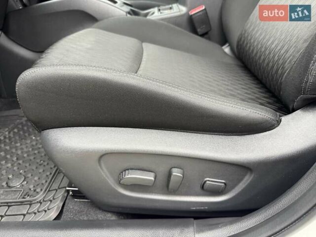 Белый Ниссан Rogue, объемом двигателя 2.49 л и пробегом 88 тыс. км за 14200 $, фото 16 на Automoto.ua