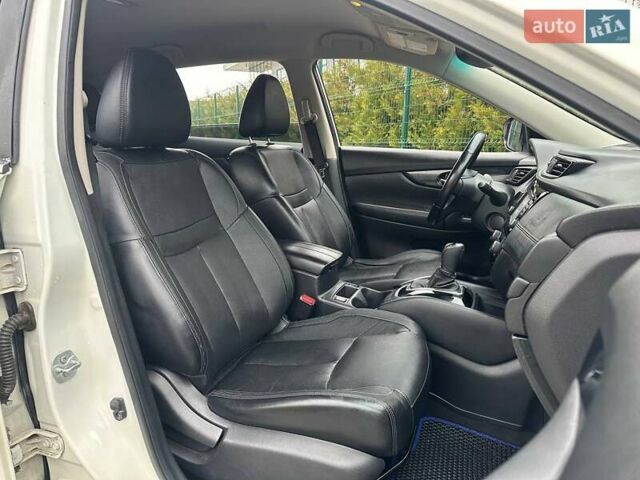 Белый Ниссан Rogue, объемом двигателя 2.49 л и пробегом 112 тыс. км за 13690 $, фото 11 на Automoto.ua