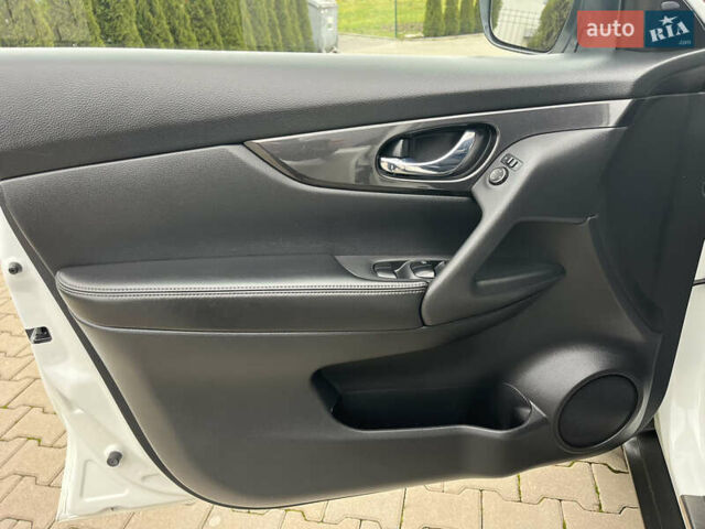 Белый Ниссан Rogue, объемом двигателя 2.5 л и пробегом 120 тыс. км за 14300 $, фото 20 на Automoto.ua