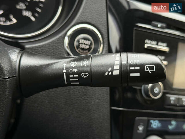 Белый Ниссан Rogue, объемом двигателя 2.49 л и пробегом 133 тыс. км за 13900 $, фото 56 на Automoto.ua