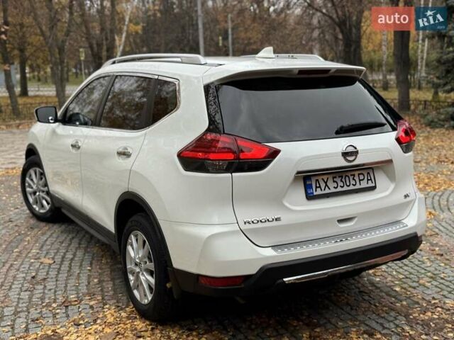 Белый Ниссан Rogue, объемом двигателя 2.49 л и пробегом 88 тыс. км за 14200 $, фото 8 на Automoto.ua
