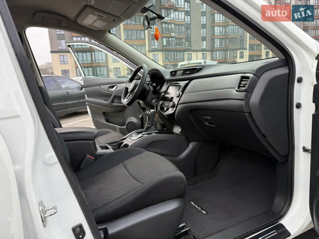 Білий Ніссан Rogue, об'ємом двигуна 2.5 л та пробігом 151 тис. км за 12950 $, фото 45 на Automoto.ua