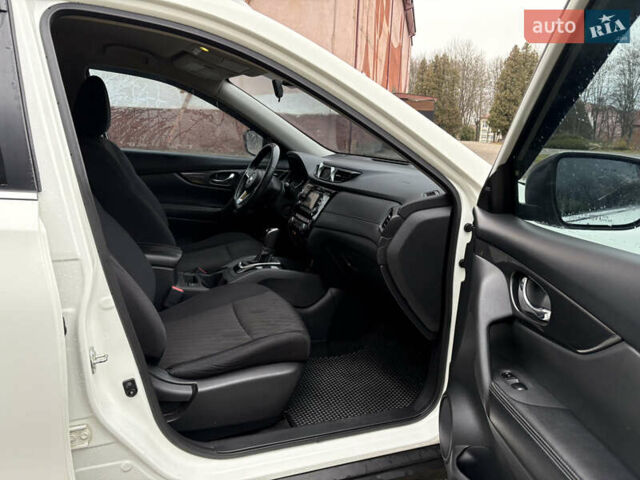 Белый Ниссан Rogue, объемом двигателя 2.49 л и пробегом 213 тыс. км за 11800 $, фото 10 на Automoto.ua