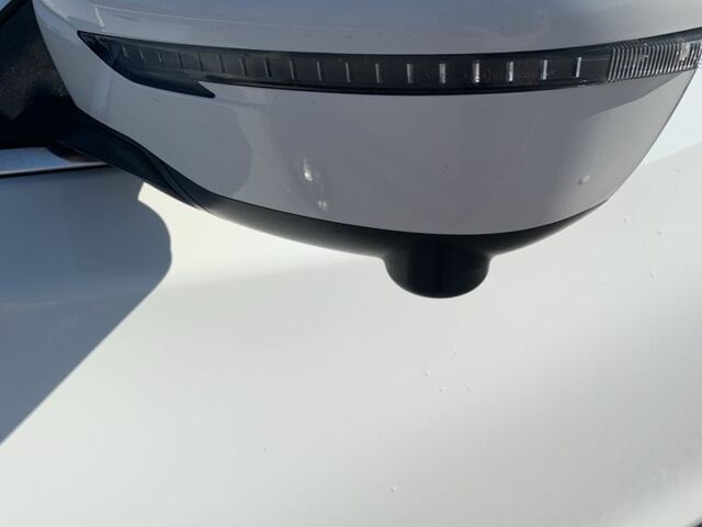 Белый Ниссан Rogue, объемом двигателя 2.5 л и пробегом 105 тыс. км за 15000 $, фото 6 на Automoto.ua