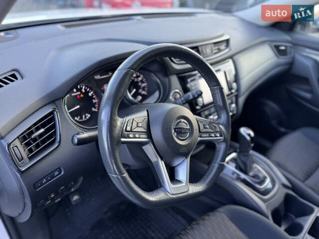 Белый Ниссан Rogue, объемом двигателя 2.5 л и пробегом 151 тыс. км за 14300 $, фото 28 на Automoto.ua