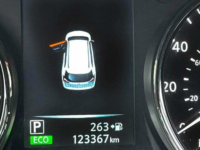 Білий Ніссан Rogue, об'ємом двигуна 2.5 л та пробігом 123 тис. км за 15000 $, фото 7 на Automoto.ua