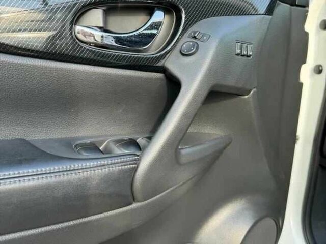 Білий Ніссан Rogue, об'ємом двигуна 2.5 л та пробігом 99 тис. км за 14500 $, фото 7 на Automoto.ua