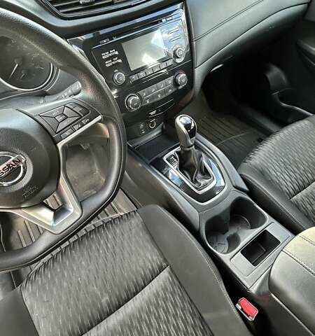 Ниссан Rogue 2017 в Киеве на Automoto.ua Белый Ниссан Rogue, объемом двигателя 2.49 л и пробегом 119 тыс. км за 13952 $, фото 6 на Automoto.ua