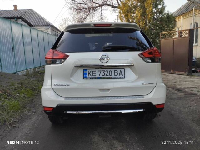 Белый Ниссан Rogue, объемом двигателя 0 л и пробегом 72 тыс. км за 14900 $, фото 10 на Automoto.ua