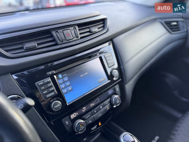 Белый Ниссан Rogue, объемом двигателя 2.5 л и пробегом 151 тыс. км за 14300 $, фото 31 на Automoto.ua