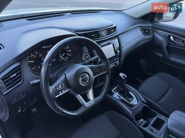 Белый Ниссан Rogue, объемом двигателя 2.5 л и пробегом 81 тыс. км за 17500 $, фото 14 на Automoto.ua