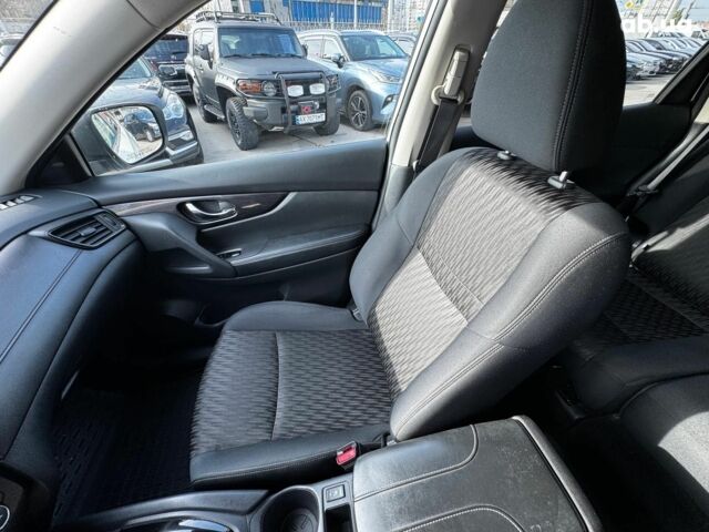 Белый Ниссан Rogue, объемом двигателя 2.5 л и пробегом 178 тыс. км за 14680 $, фото 19 на Automoto.ua