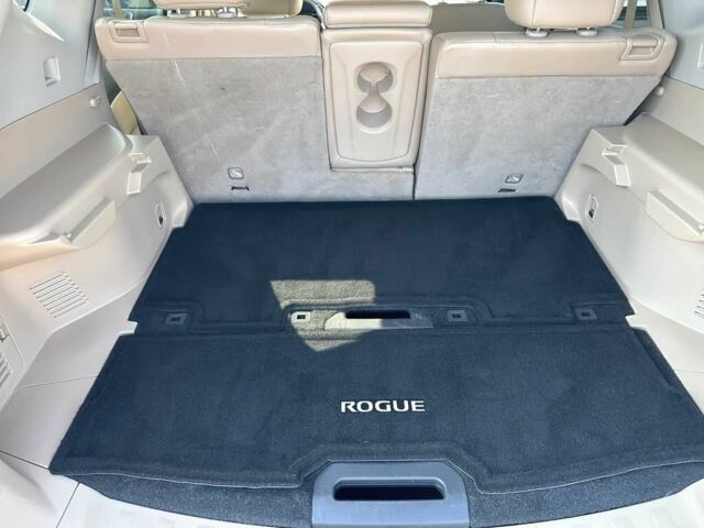 Белый Ниссан Rogue, объемом двигателя 2.5 л и пробегом 66 тыс. км за 9000 $, фото 6 на Automoto.ua
