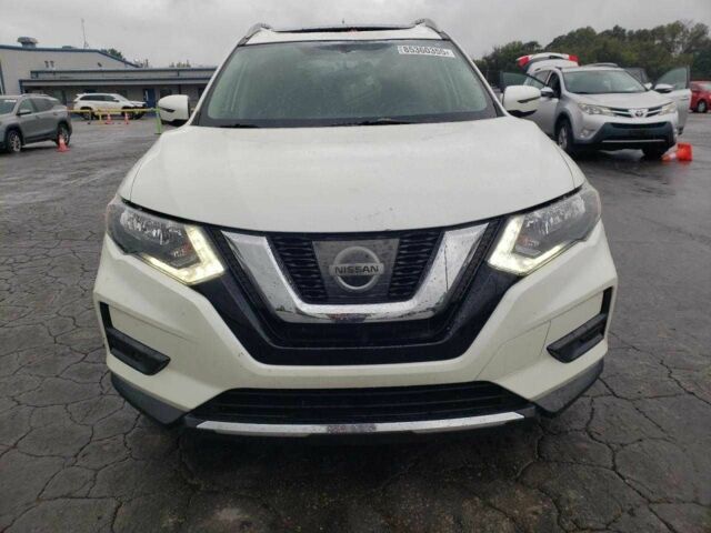 Белый Ниссан Rogue, объемом двигателя 2.5 л и пробегом 73 тыс. км за 2200 $, фото 4 на Automoto.ua