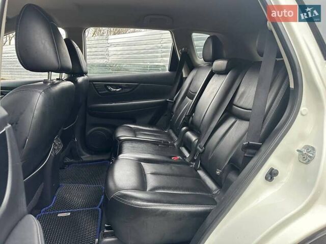 Белый Ниссан Rogue, объемом двигателя 2.49 л и пробегом 112 тыс. км за 13690 $, фото 9 на Automoto.ua