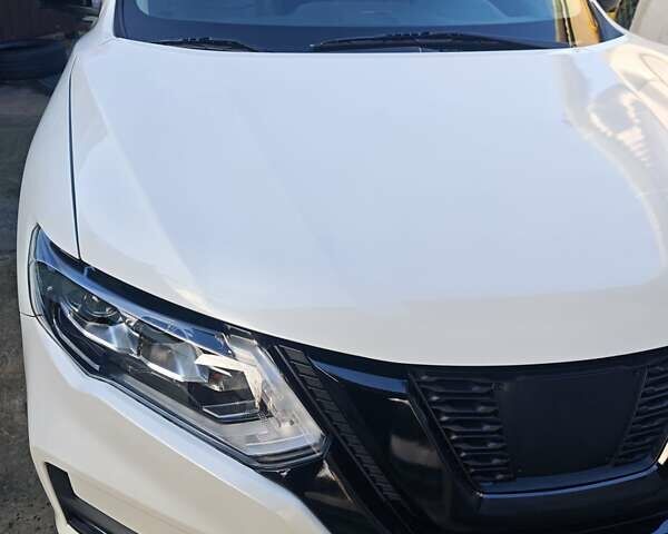 Белый Ниссан Rogue, объемом двигателя 2.49 л и пробегом 140 тыс. км за 15499 $, фото 7 на Automoto.ua