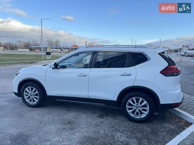 Белый Ниссан Rogue, объемом двигателя 2.5 л и пробегом 81 тыс. км за 17500 $, фото 7 на Automoto.ua