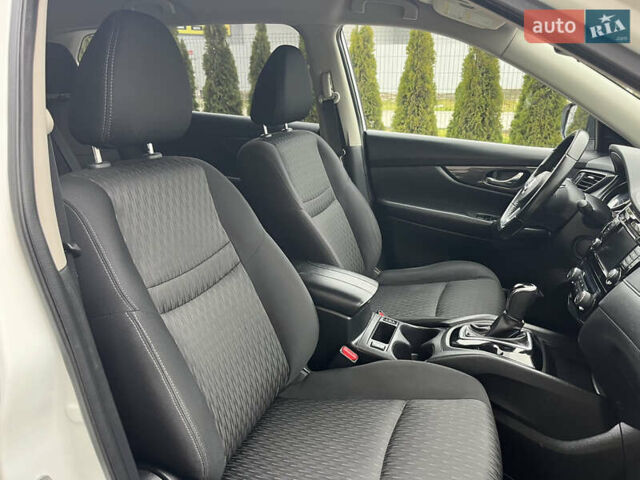 Белый Ниссан Rogue, объемом двигателя 2.5 л и пробегом 120 тыс. км за 14300 $, фото 31 на Automoto.ua