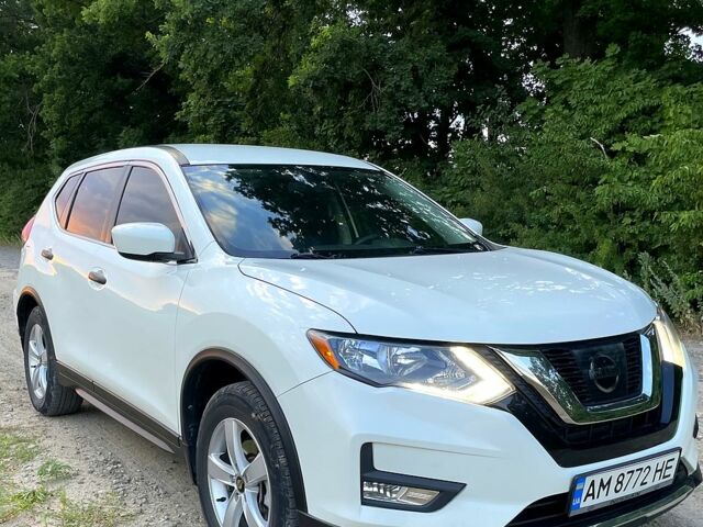 Білий Ніссан Rogue, об'ємом двигуна 2.5 л та пробігом 196 тис. км за 12600 $, фото 1 на Automoto.ua