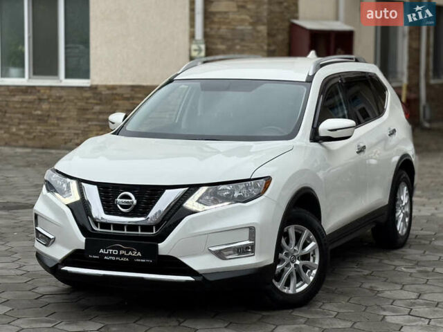 Белый Ниссан Rogue, объемом двигателя 2.49 л и пробегом 133 тыс. км за 13900 $, фото 11 на Automoto.ua