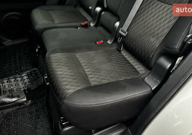 Белый Ниссан Rogue, объемом двигателя 2.5 л и пробегом 120 тыс. км за 13900 $, фото 14 на Automoto.ua