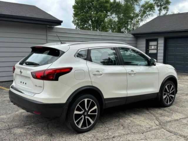 Белый Ниссан Rogue, объемом двигателя 2 л и пробегом 60 тыс. км за 3100 $, фото 3 на Automoto.ua