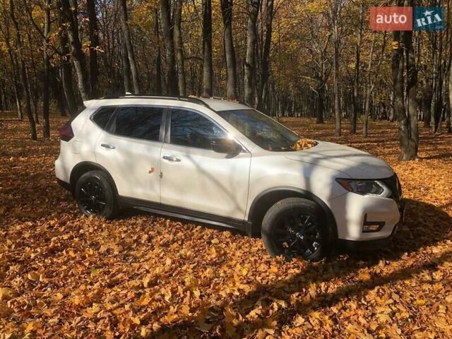 Білий Ніссан Rogue, об'ємом двигуна 2.49 л та пробігом 178 тис. км за 15000 $, фото 40 на Automoto.ua