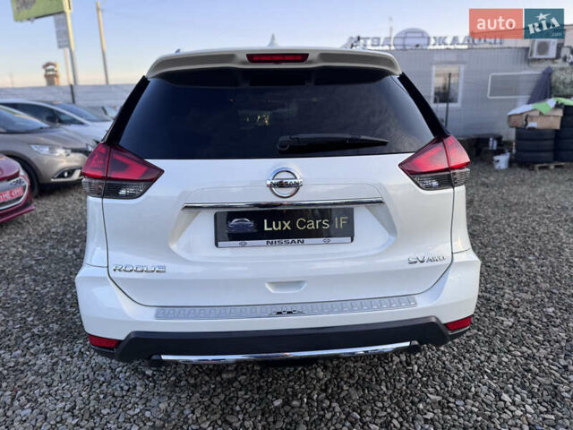Белый Ниссан Rogue, объемом двигателя 2.5 л и пробегом 151 тыс. км за 14300 $, фото 10 на Automoto.ua