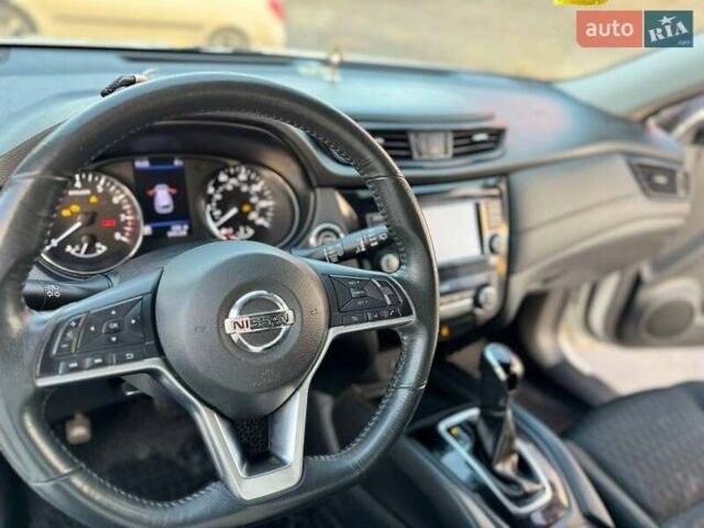 Белый Ниссан Rogue, объемом двигателя 2.49 л и пробегом 167 тыс. км за 15300 $, фото 11 на Automoto.ua