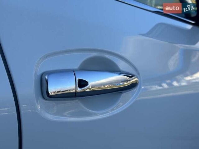 Белый Ниссан Rogue, объемом двигателя 2.5 л и пробегом 81 тыс. км за 17500 $, фото 10 на Automoto.ua