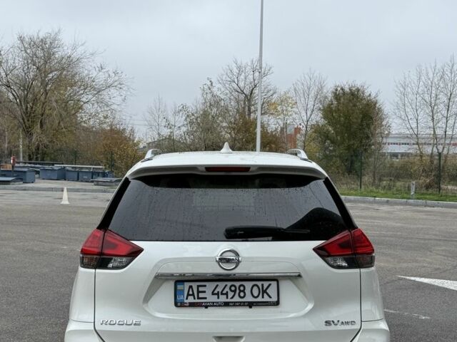 Белый Ниссан Rogue, объемом двигателя 2.5 л и пробегом 108 тыс. км за 15400 $, фото 6 на Automoto.ua