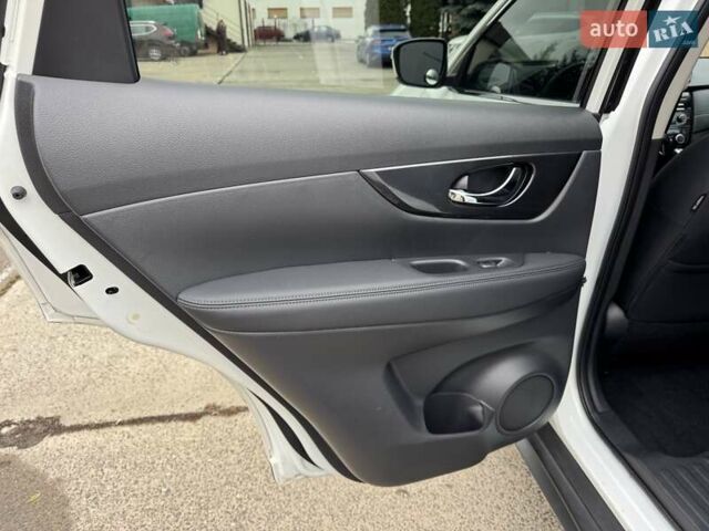 Белый Ниссан Rogue, объемом двигателя 2.49 л и пробегом 88 тыс. км за 14200 $, фото 20 на Automoto.ua