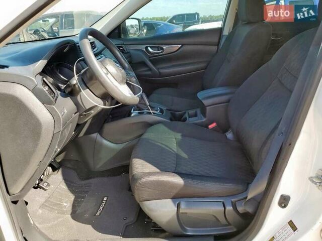 Белый Ниссан Rogue, объемом двигателя 2.5 л и пробегом 102 тыс. км за 2100 $, фото 6 на Automoto.ua