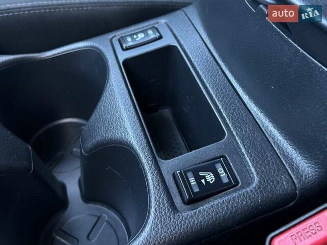 Белый Ниссан Rogue, объемом двигателя 2.5 л и пробегом 81 тыс. км за 17500 $, фото 24 на Automoto.ua