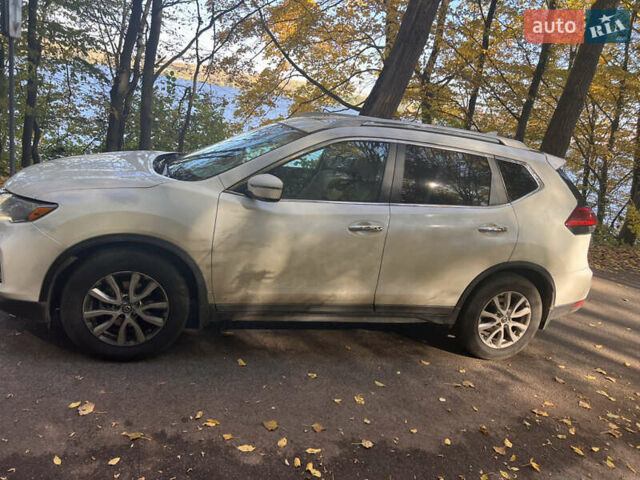 Белый Ниссан Rogue, объемом двигателя 2.49 л и пробегом 89 тыс. км за 16900 $, фото 8 на Automoto.ua