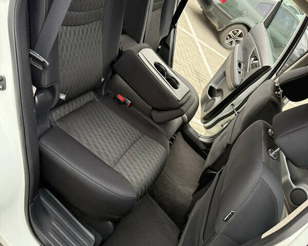 Білий Ніссан Rogue, об'ємом двигуна 2.5 л та пробігом 151 тис. км за 12950 $, фото 51 на Automoto.ua