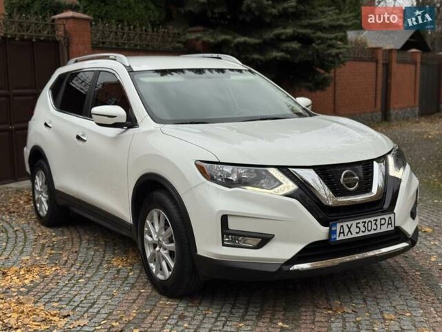 Белый Ниссан Rogue, объемом двигателя 2.49 л и пробегом 88 тыс. км за 14200 $, фото 2 на Automoto.ua