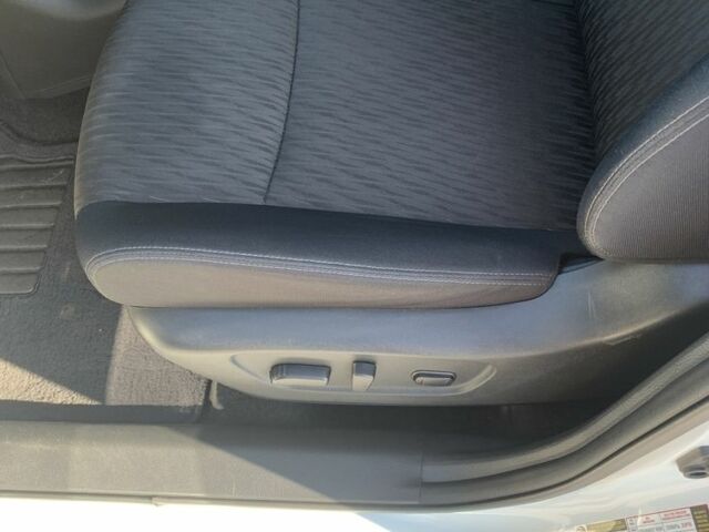 Белый Ниссан Rogue, объемом двигателя 2.5 л и пробегом 105 тыс. км за 15000 $, фото 5 на Automoto.ua